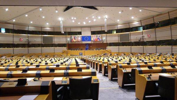 Conflict la nivel european: Parlamentul, pregătit să respingă propunerea de buget a Comisiei Von der Leyen